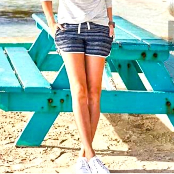 Athleta Jacquard Sandbar Shortie Linen Shorts - Picture 3 of 10